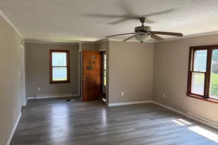 206 SW 6th St, Atlanta, IL 61723 - Photo 9