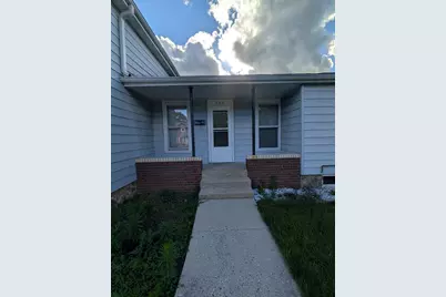 726 S Jefferson Street #A, Woodstock, IL 60098 - Photo 1