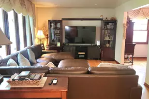 1629 Holly Ln, Darien, IL 60561 - Photo 3
