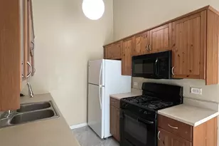 341 Jefferson Ct, Vernon Hills, IL 60061 - Photo 9