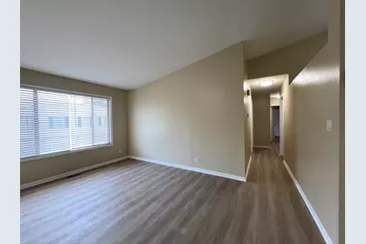 341 Jefferson Court, Vernon Hills, IL 60061 - Photo 3