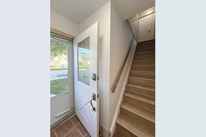 341 Jefferson Court, Vernon Hills, IL 60061 - Photo 11