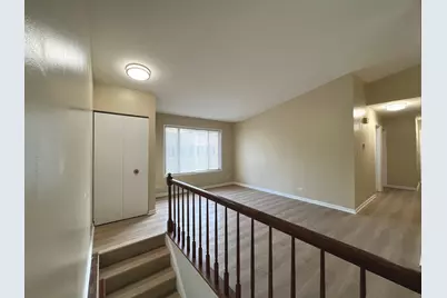 341 Jefferson Court, Vernon Hills, IL 60061 - Photo 5