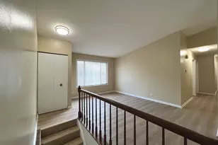 341 Jefferson Ct, Vernon Hills, IL 60061 - Photo 5