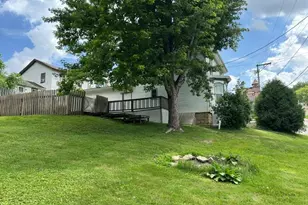302 N Carroll St, Mount Carroll, IL 61053 - Photo 9