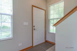 2636 Pond View Dr, Algonquin, IL 60102 - Photo 5