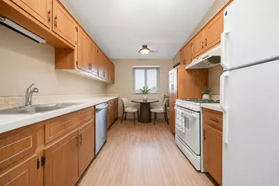 10521 S Roberts Road #3A, Palos Hills, IL 60465 - Photo 5