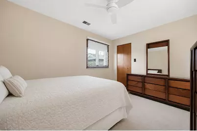 10521 S Roberts Road #3A, Palos Hills, IL 60465 - Photo 11