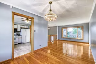 5839 Edward Dr, Oak Forest, IL 60452 - Photo 9