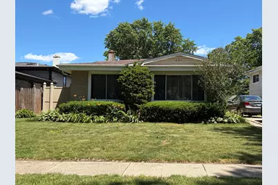 231 Lincoln Lane, Wheeling, IL 60090 - Photo 1