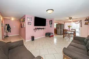 810 Oakton Ave, Romeoville, IL 60446 - Photo 5