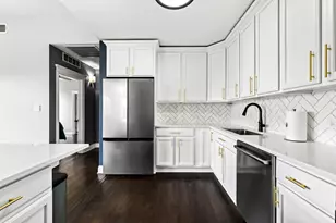 2510 W Irving Park Rd, Chicago, IL 60618 - Photo 11