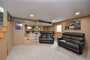 959 Hill Crest Dr, Carol Stream, IL 60188 - Photo 25