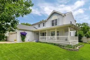 959 Hill Crest Dr, Carol Stream, IL 60188 - Photo 3