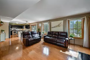 959 Hill Crest Dr, Carol Stream, IL 60188 - Photo 9