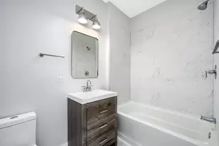 825 E 61st St, Chicago, IL 60637 - Photo 11