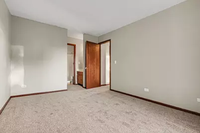 219 Uteg Street #E, Crystal Lake, IL 60014 - Photo 7