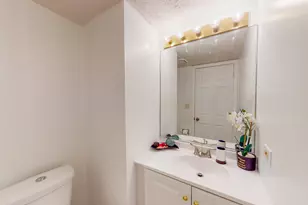 468 Minnesota Cir, Carol Stream, IL 60188 - Photo 17