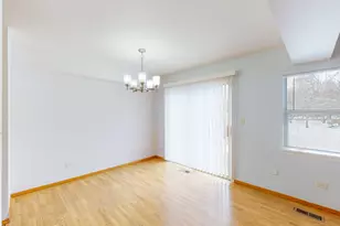 468 Minnesota Cir, Carol Stream, IL 60188 - Photo 11