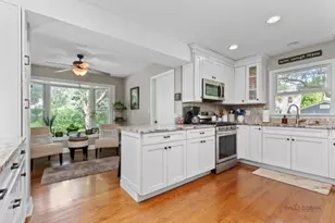 1305 Dancer Ct, Libertyville, IL 60048 - Photo 19