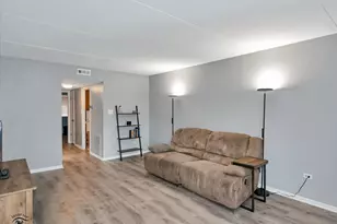 8124 W 169th St, Tinley Park, IL 60477 - Photo 5