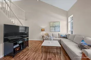 624 Daisy Ln, Roselle, IL 60172 - Photo 5