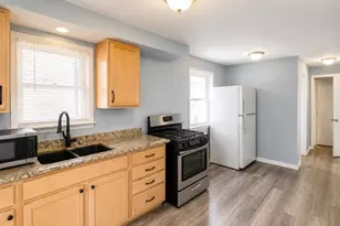 8635 S Burnham Ave, Chicago, IL 60617 - Photo 3