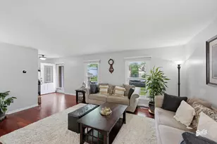 750 Dunhill Dr, Buffalo Grove, IL 60089 - Photo 3