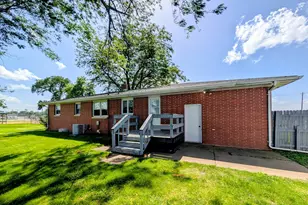 503 N 1st St, Alpha, IL 61413 - Photo 5