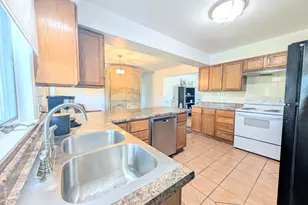 503 N 1st St, Alpha, IL 61413 - Photo 15