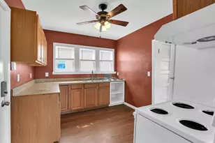 1305 W Macon St, Decatur, IL 62522 - Photo 11