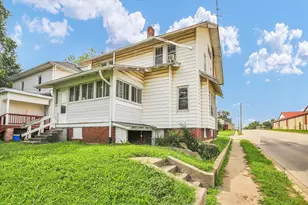 1305 W Macon St, Decatur, IL 62522 - Photo 3