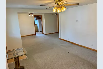 221 N George Street, Clifton, IL 61727 - Photo 5