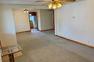 221 N George St, Clifton, IL 61727 - Photo 5