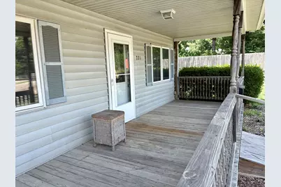 221 N George Street, Clifton, IL 61727 - Photo 3