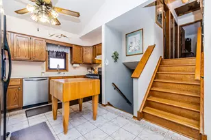 7924 W 79th Pl, Bridgeview, IL 60455 - Photo 5