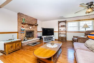7924 W 79th Pl, Bridgeview, IL 60455 - Photo 9