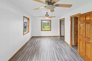 274 Oaktree Ave, Salem, IL 62881 - Photo 23