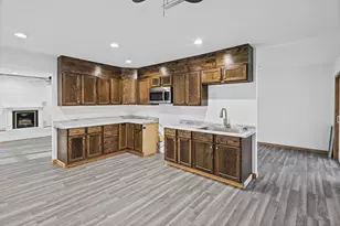274 Oaktree Ave, Salem, IL 62881 - Photo 15