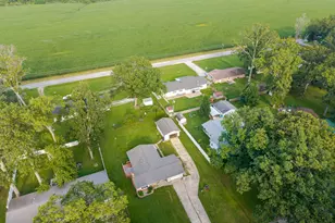 274 Oaktree Ave, Salem, IL 62881 - Photo 31