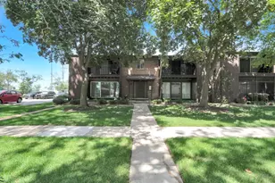 17618 71st Ct, Tinley Park, IL 60477 - Photo 1