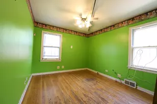 10838 S Wallace St, Chicago, IL 60628 - Photo 11