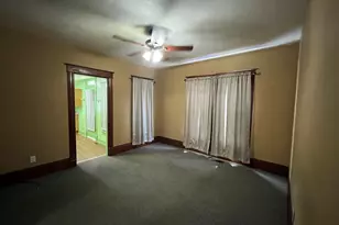 724 S Main St, Kewanee, IL 61443 - Photo 11
