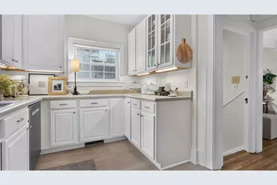 1605 E Taylor Street, Bloomington, IL 61701 - Photo 15