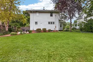 1605 E Taylor St, Bloomington, IL 61701 - Photo 31