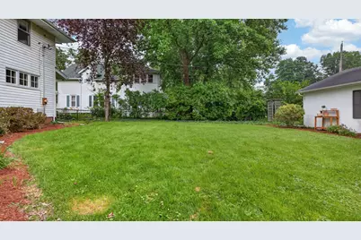 1605 E Taylor Street, Bloomington, IL 61701 - Photo 33