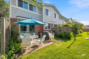 686 Mallard Ln, Deerfield, IL 60015 - Photo 23