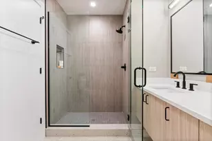 3217 N Clark St, Chicago, IL 60657 - Photo 7