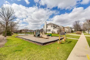 4 Waterton Dr, Streamwood, IL 60107 - Photo 43