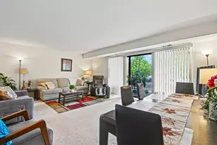 1150 E Randville Dr, Palatine, IL 60074 - Photo 5